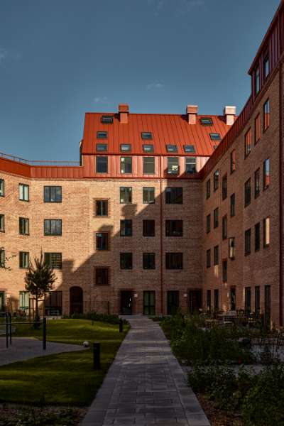 The classic gets a modern twist in Copenhagen blocks created with steel profiles, Køhlers Have, Borgmester Christiansens Gade 17, 2450 København SV